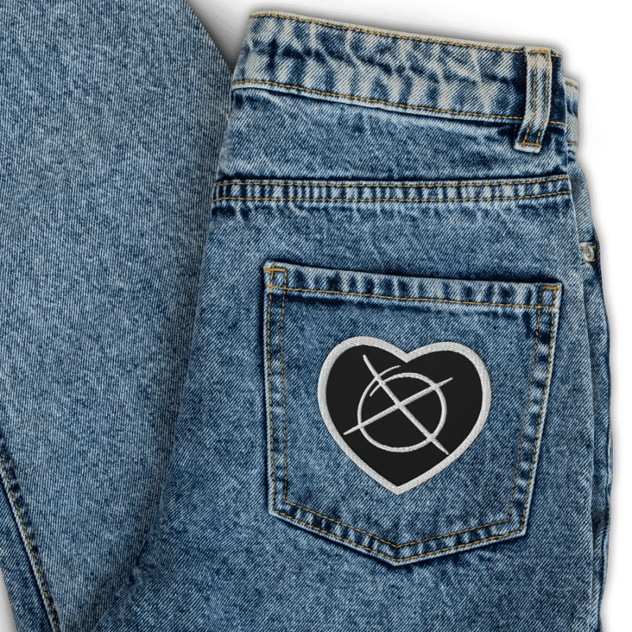 LOGO HEART PATCH product image (3)