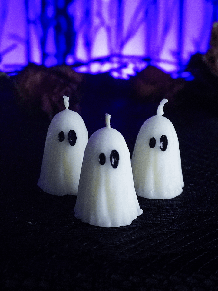 Ghost Beeswax Candle product image (1)