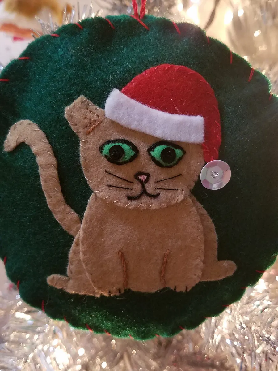 Meowy Xmas Felt Ornament product image (2)