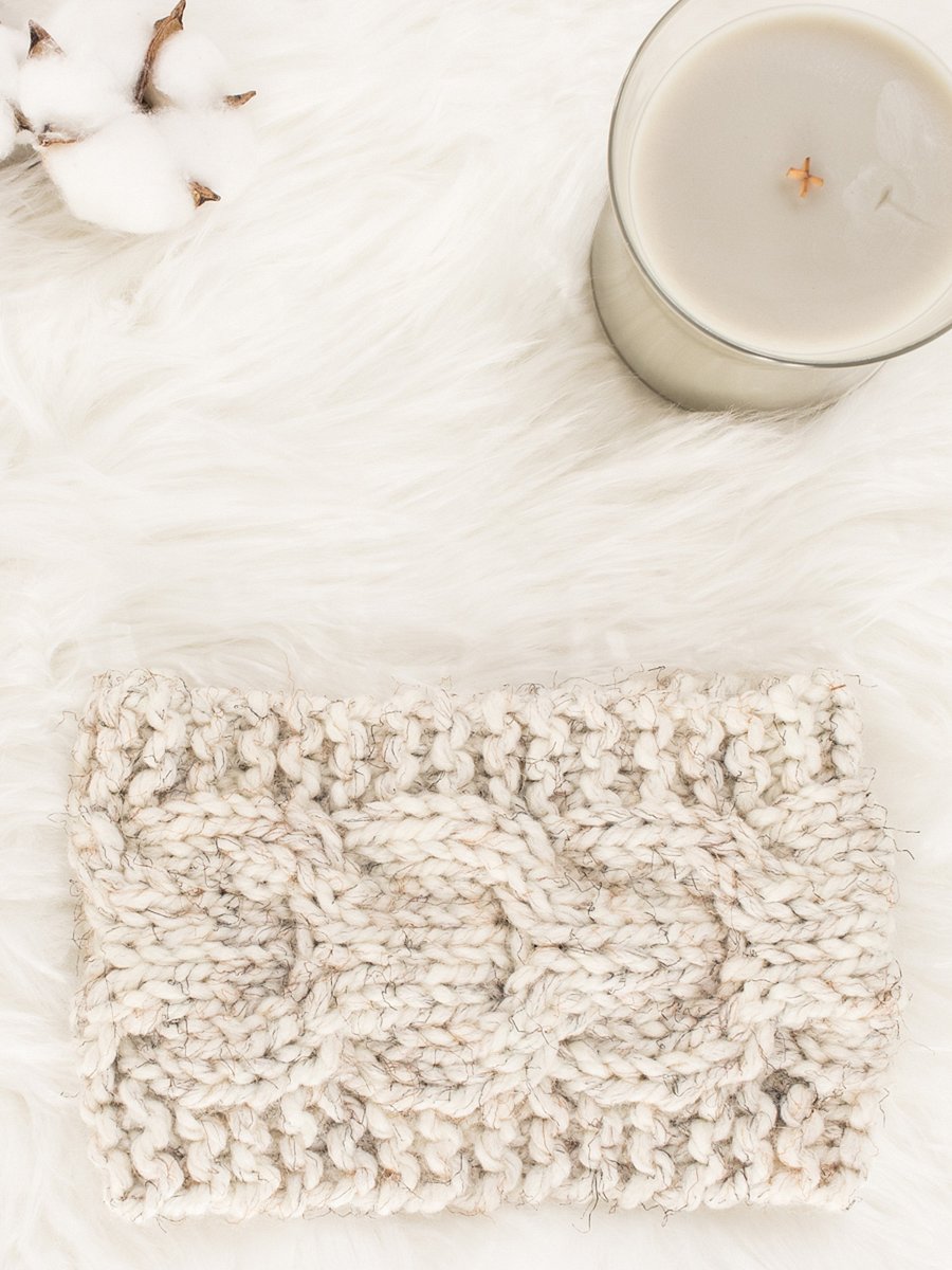 Horseshoe Cable Headband Knitting Pattern - Wilderness product image (1)