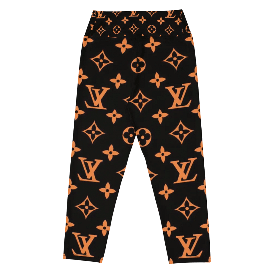 Interlinked Iconic Symbols Yoga Capri Leggings product image (7)