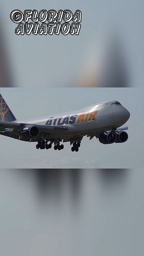 Boeing 747 Smokey Landing at Miami International Airport - Plane Spotting

#airplanespotting #planespotting #planespotter #ai...