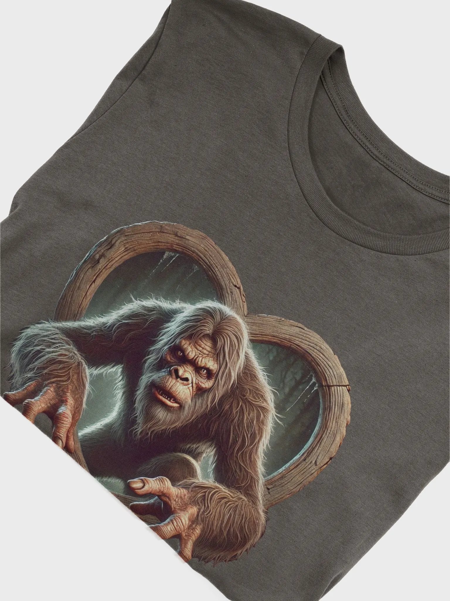 HEART STEALING BIGFOOT T-SHIRT product image (3)