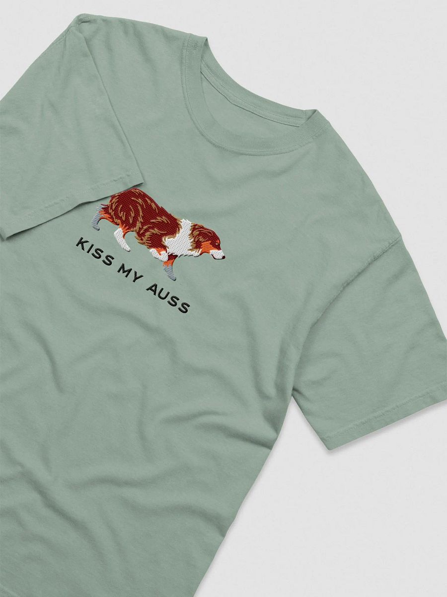 Kiss My Auss T-Shirt(Embroidered) of an Australian Shepherd(Red Tricolor) product image (9)