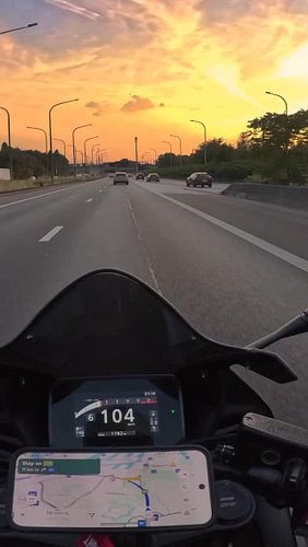 I will never stop chasing the sunset. 🌅

#sunset #sunsetlovers #goldenhour #cbr650r #motorcycle #bikelife #outside #honda #an...