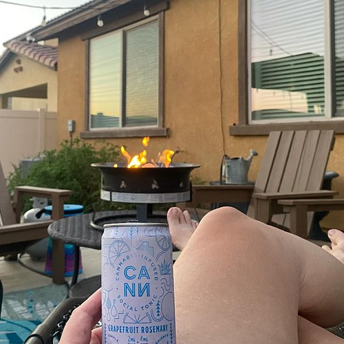 Life is good. 
Beautiful, even.
@canntonics helps me to unclench my jaw for a lil while! 💙