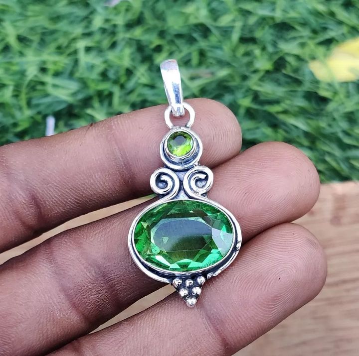 Peridot Pendant 925 Sterling Silver Beautiful Girls Neck Less Pendant MO5607 product image (2)