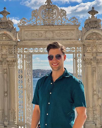 Last month in Istanbul: sunshine, history, and memories to keep me warm on this cold day!
