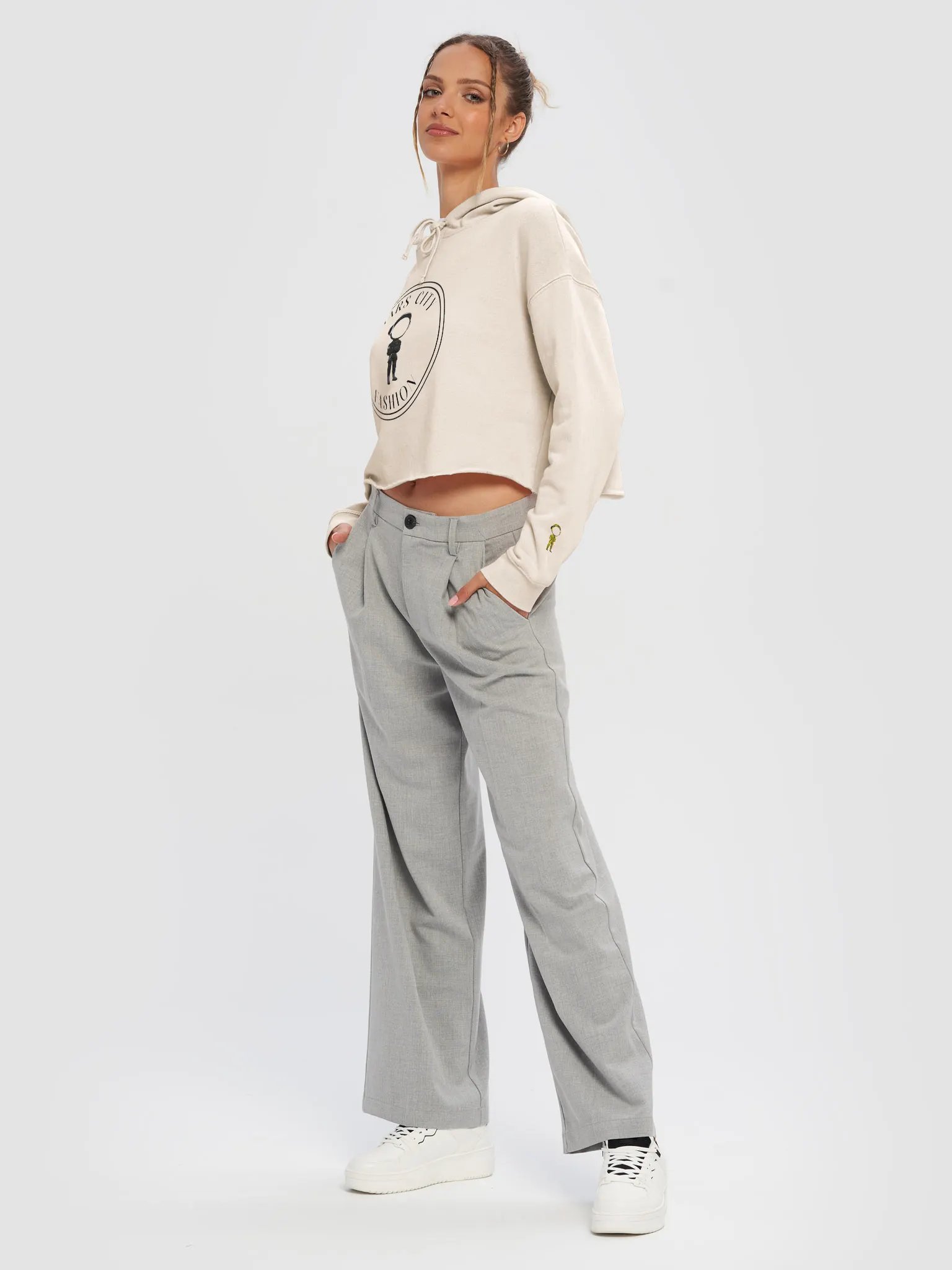 THE CERTIFIED QUEEN CROPPED HOODIE (5 LIGHT COLORS) product image (5)