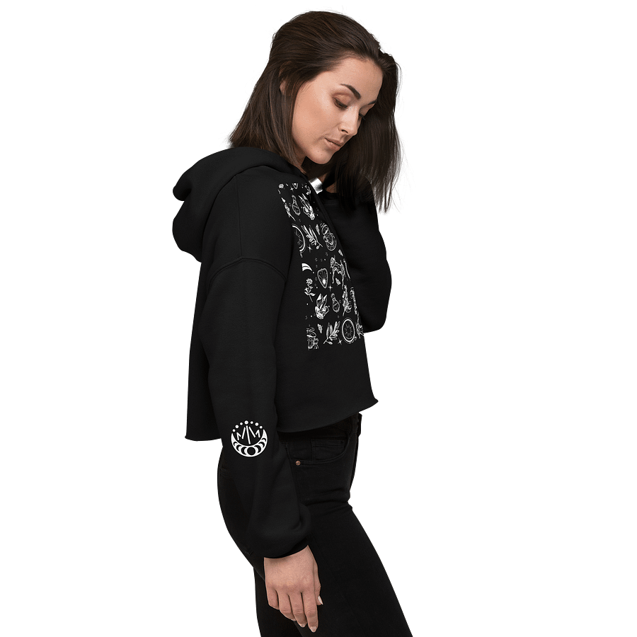 “𝖜𝖎𝖙𝖈𝖍'𝖘 𝖌𝖚𝖎𝖉𝖊” crop hoodie product image (3)