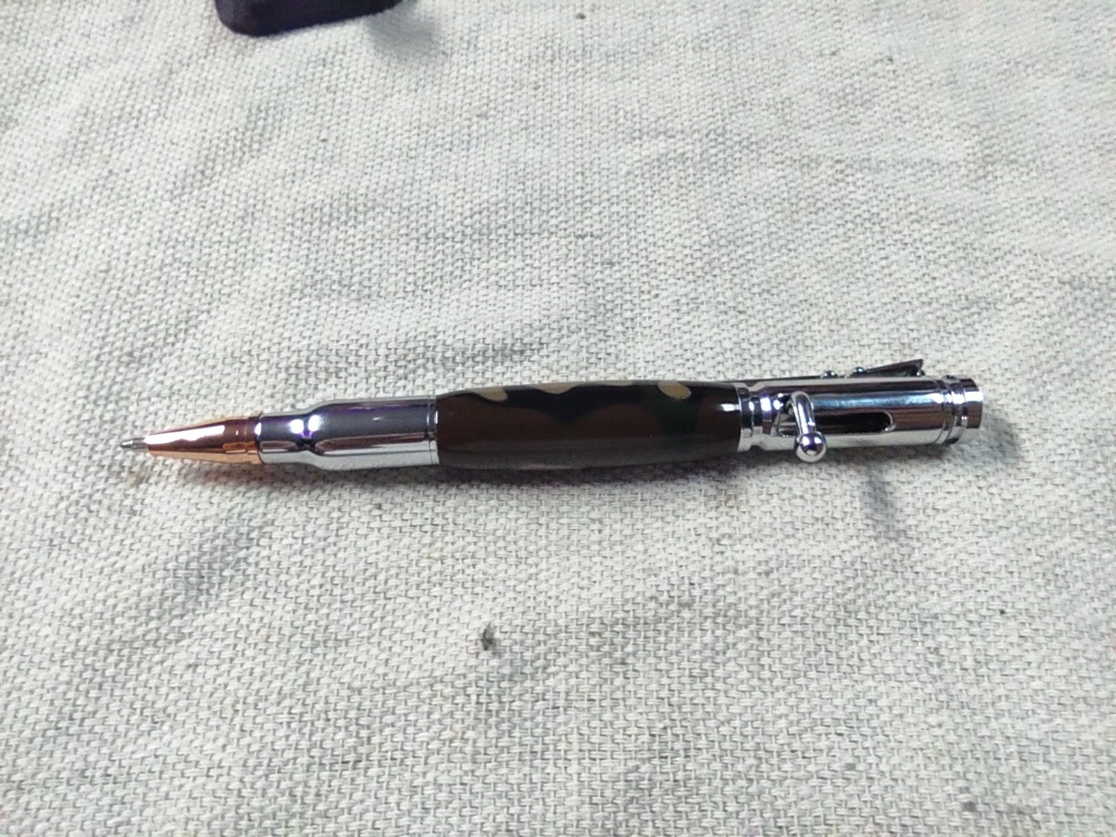 Stealth & Shine Bolt Action Pen – Dark Camo with Chrome Finish - RBBLTCAMO2 product image (5)