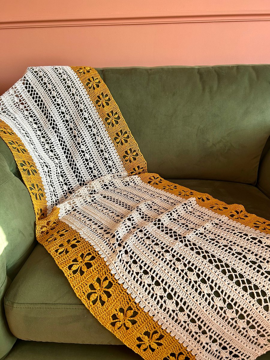Heart Of Rose Shawl product image (10)