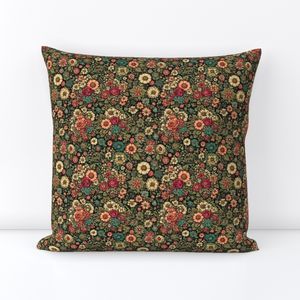 Seamless Pattern - Wilted Boho Floral Design on a Green Background product image (5)