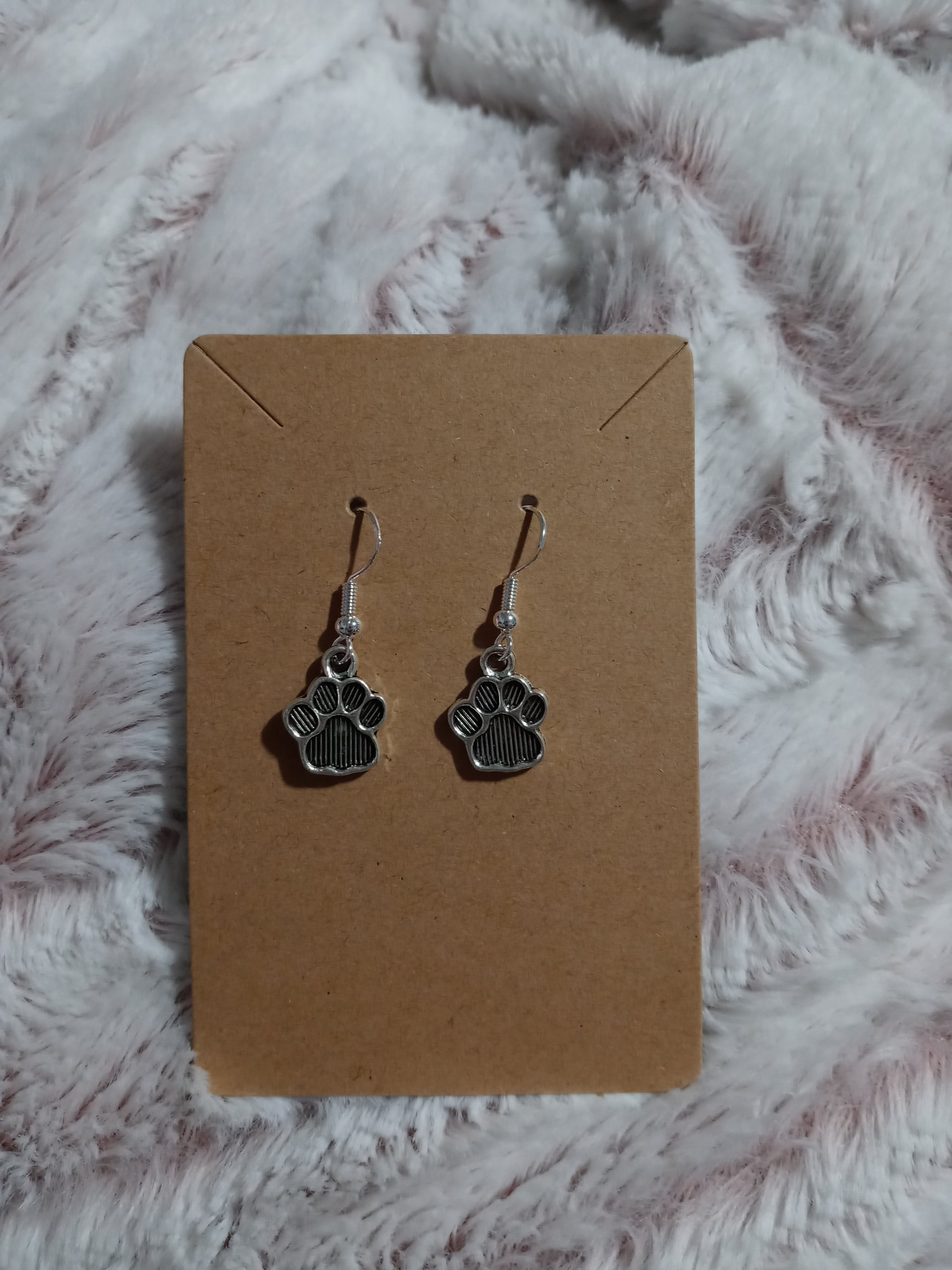 Boss momma paw earrings product image (1)