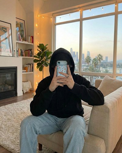 A little soft ✨ A little dreamy 💫
The Starry Sky Clear Case is giving sketchbook doodles, warm hugs, and quiet crush vibes, t...