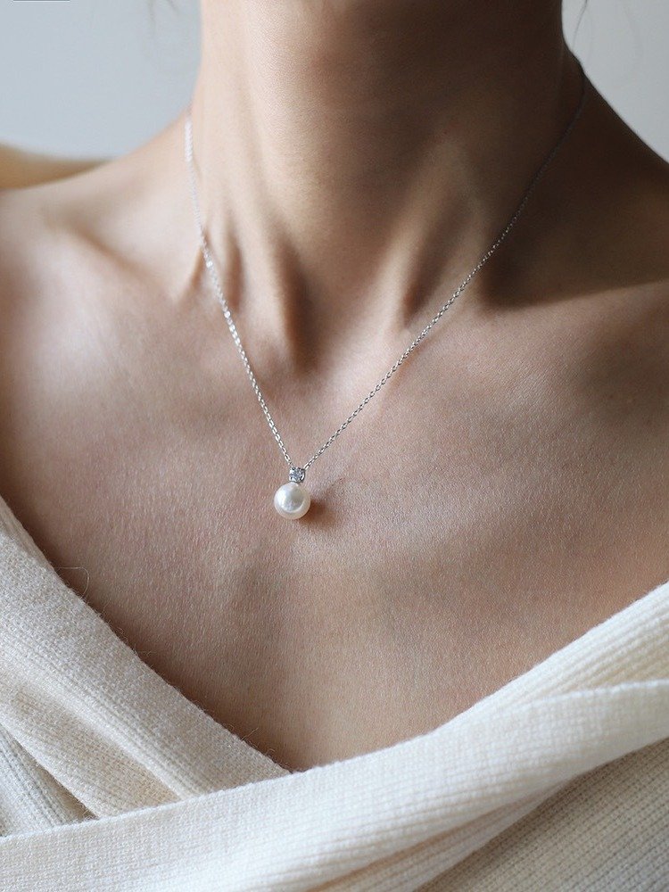 Pearl Pendant Necklace | 18K Gold Plated product image (5)
