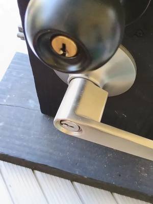 How to Pick a lock #lockpicking #tiktokshop #youtube #tiktok #howto 