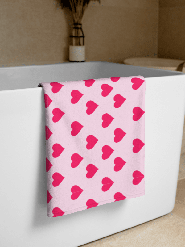 PINK PINK HEARTS BEACH TOWEL - HERZEN HANDTUCH product image (1)