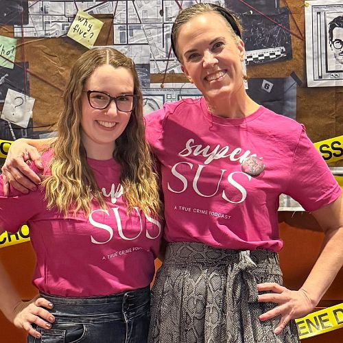Evanston business owners host true crime podcast - Evanston RoundTable

https://evanstonroundtable.com/2025/05/04/evanston-bu...