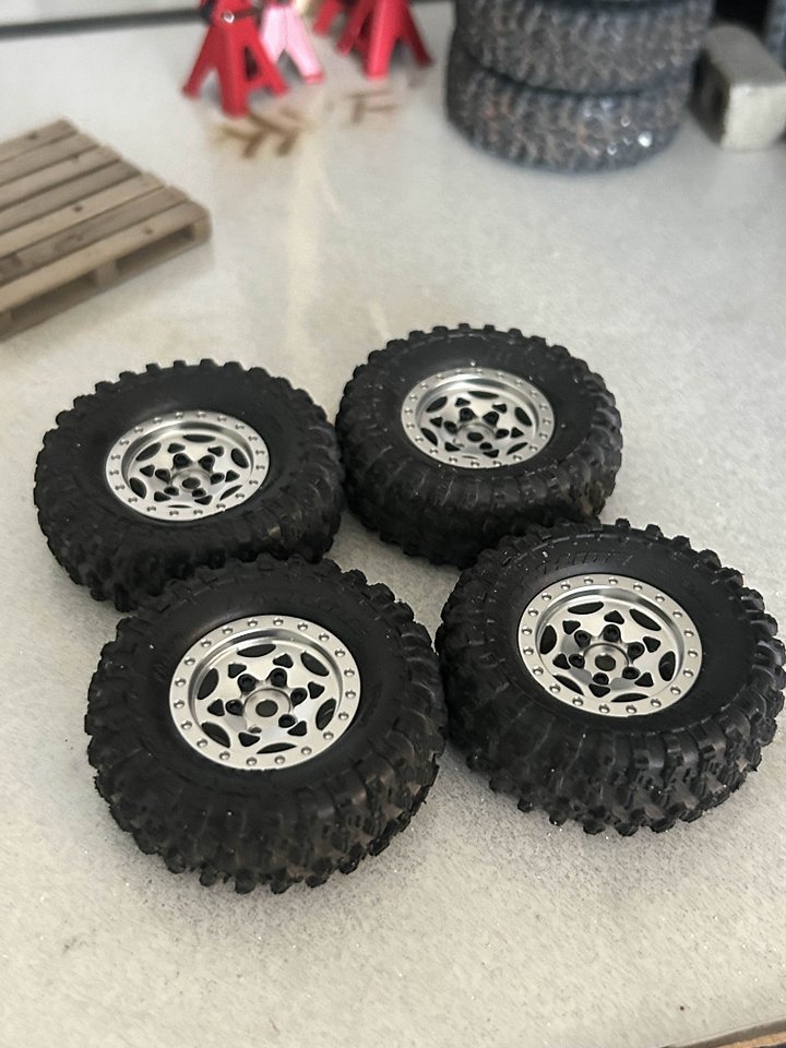 LGRP wheels / proline tires product image (2)