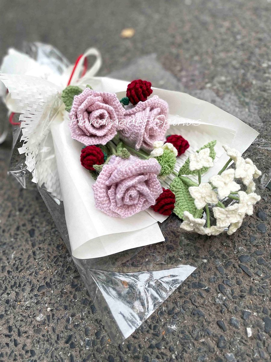 Pink Rose Thousand Day Red Crochet Knit Bouquet product image (5)