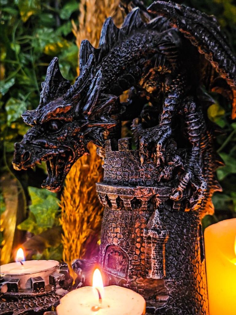 The Armored Kingdom Dragon's Fury Candle Holder product image (3)