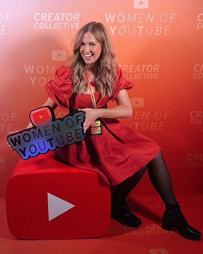Including the last pic as it’s SO bad 😂 It was so freakin cool going to not one but two Official YouTube Creator events in Lo...