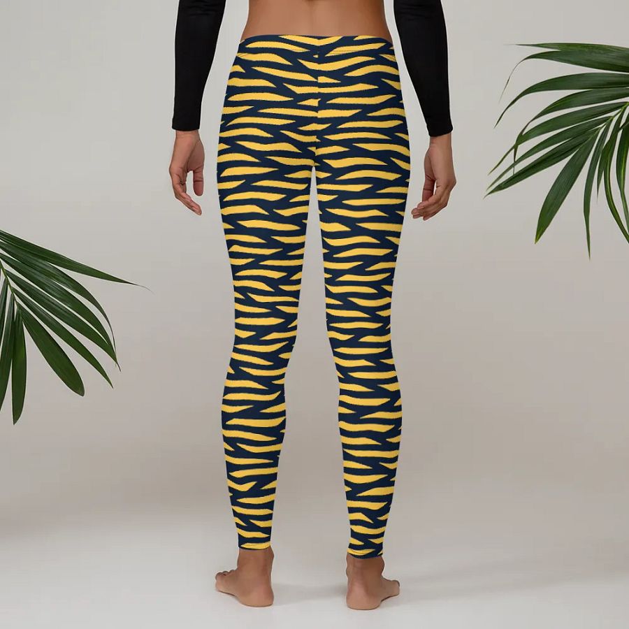 Dynamic Wave All-Over Leggings product image (4)