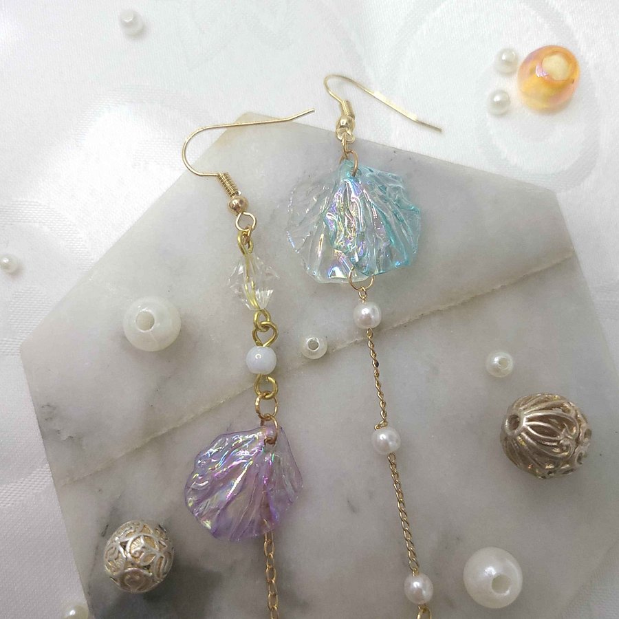 Iridescent Droplet product image (3)