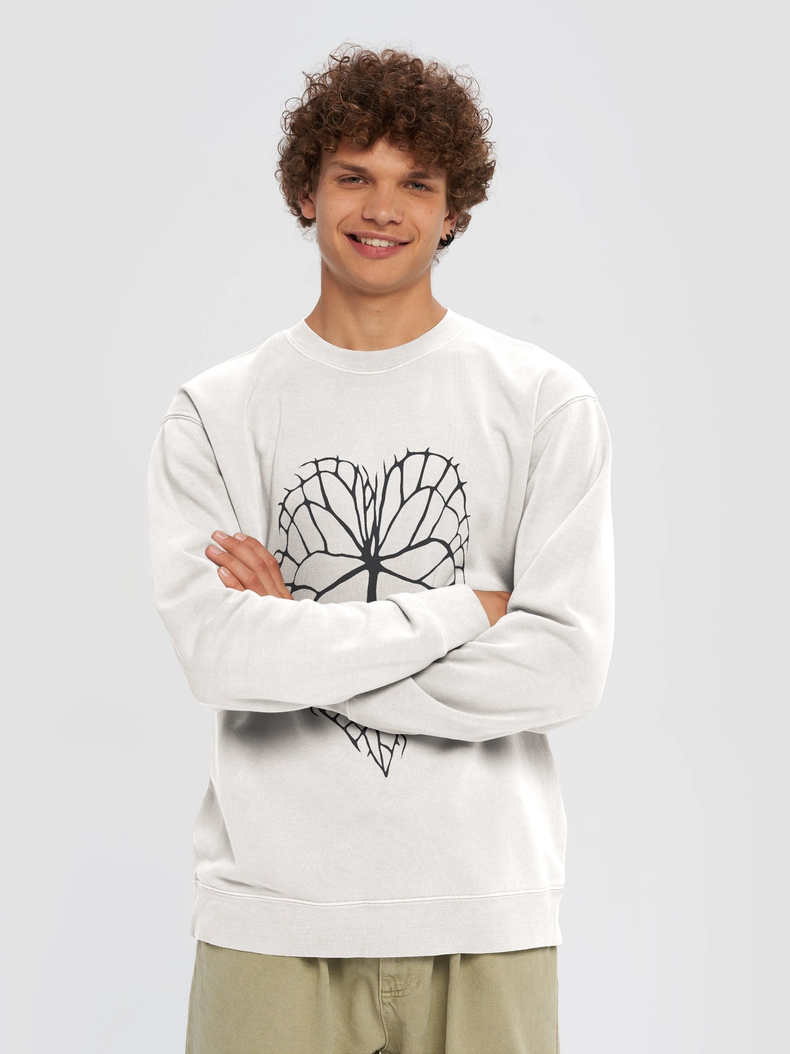 ANTHURIUM CLARINERVIUM SKELETON - Midweight Pigment Dyed Sweatshirt product image (4)