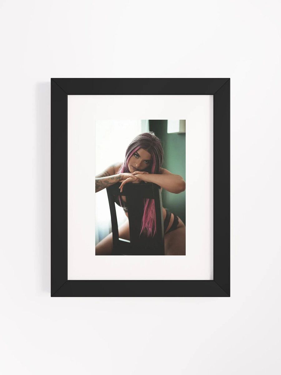 QueenQ Poster 4 product image (31)