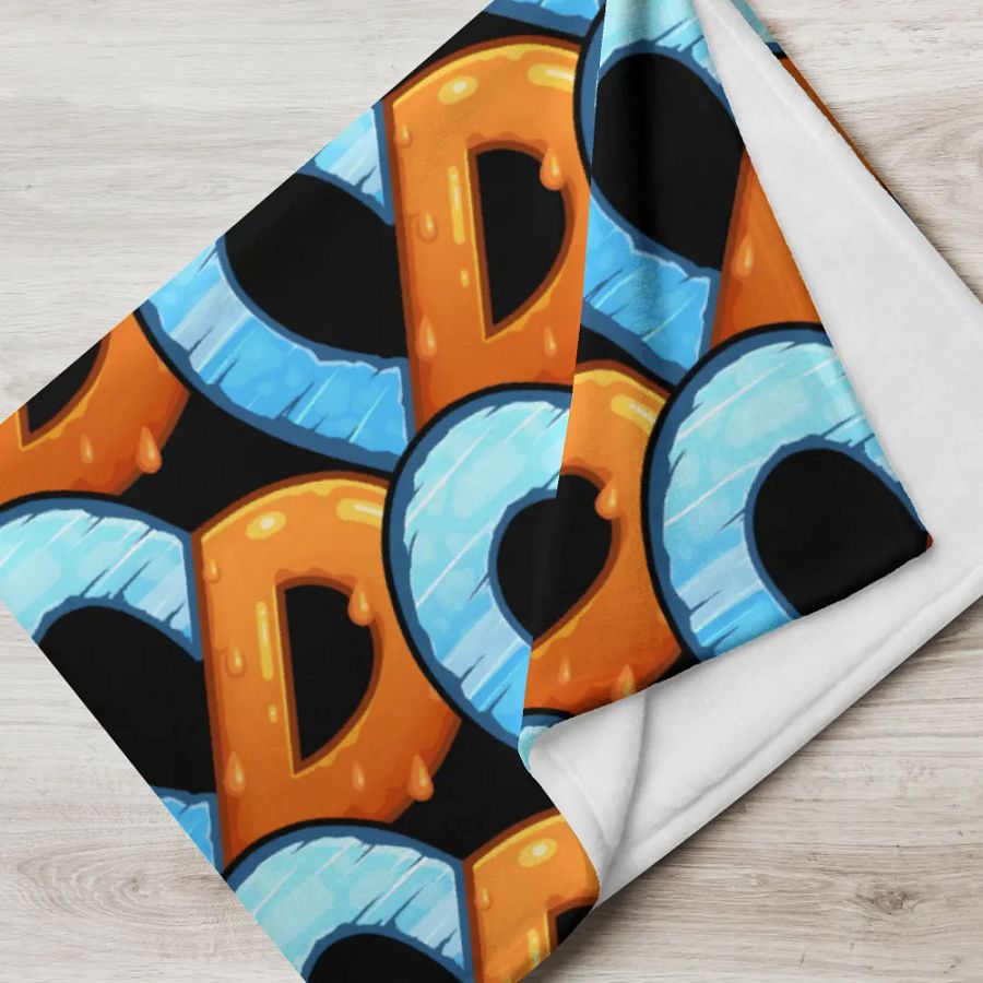 heart v2 throw blanket product image (5)