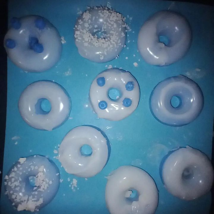 Blueberry Frosted Donut Wax Melts product image (1)