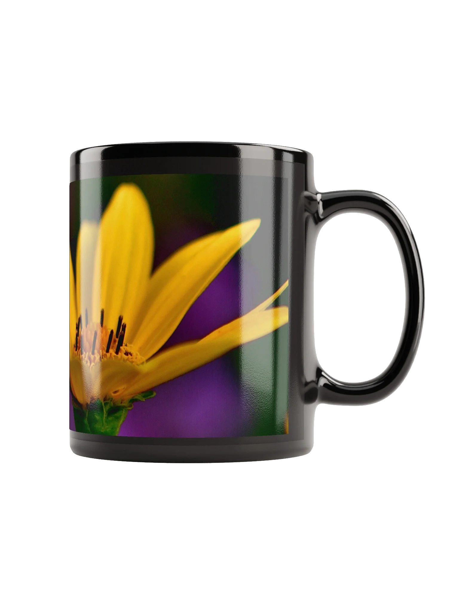 Keramiktasse schwarz - leuchtend gelbe Blüte vor violettem Hintergrund product image (1)