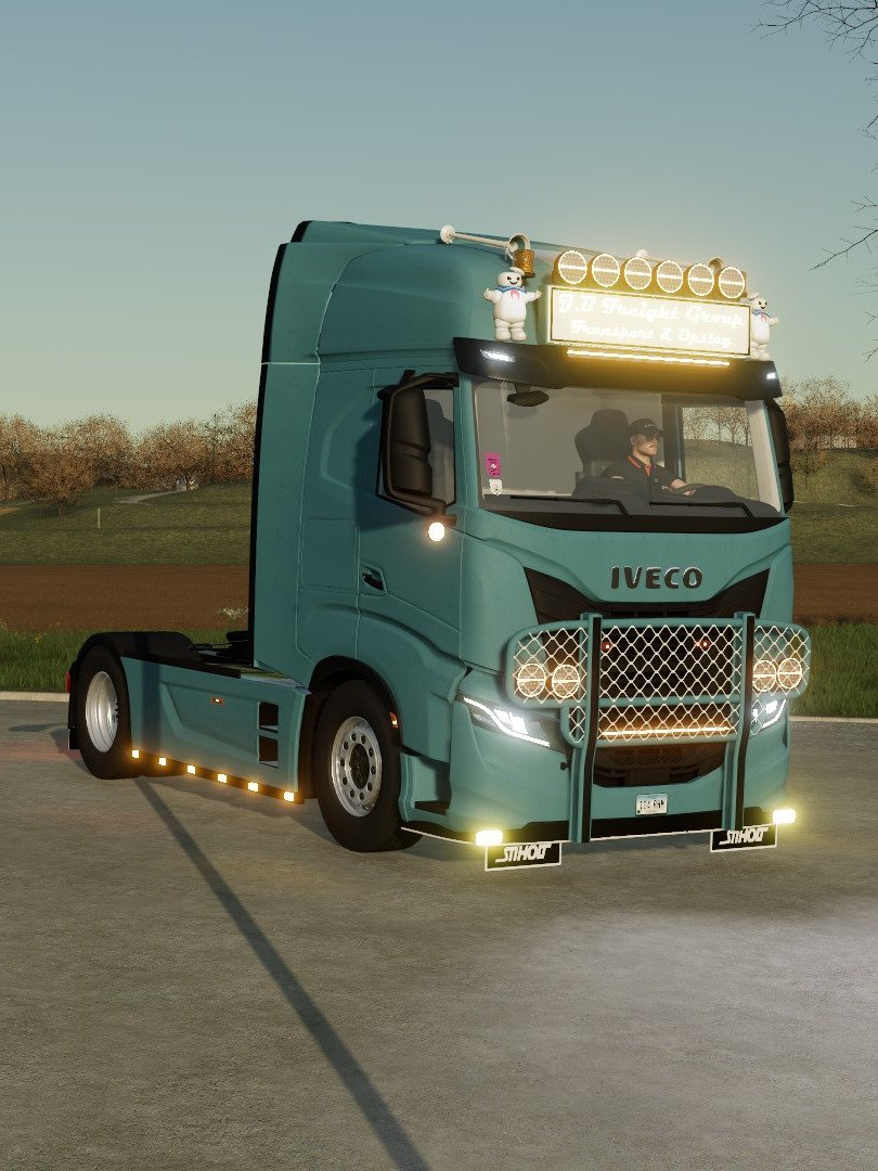 [FS22] Iveco S-WAY J.B Freight Group product image (2)