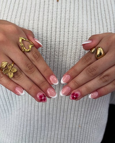 ———Ginmarc beauty———nails designer 💅💅💎✨

#manicurarusacombinada#acrilicomiasecret💅#acrlicocontips#manicurasemipermanente💅#opi...