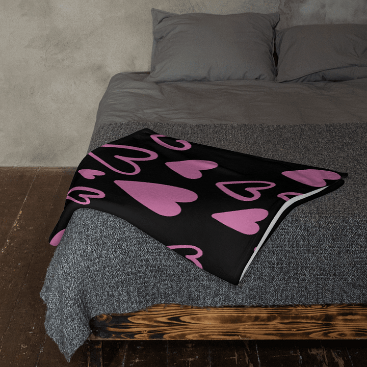 Heartfelt Embrace Throw product image (1)