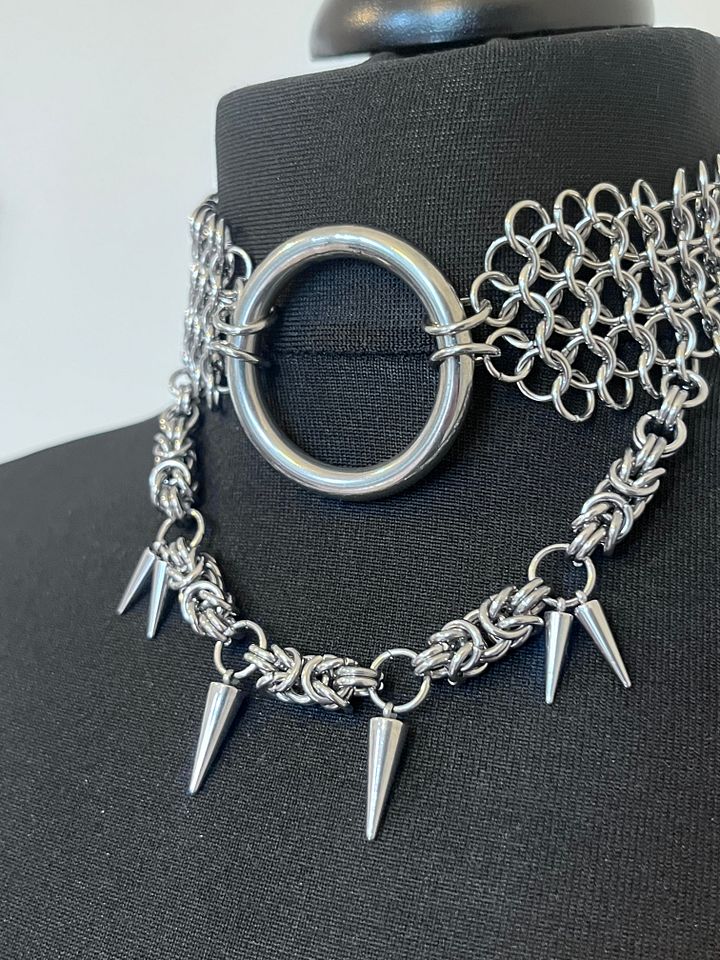 Spiked O ring Choker product image (2)