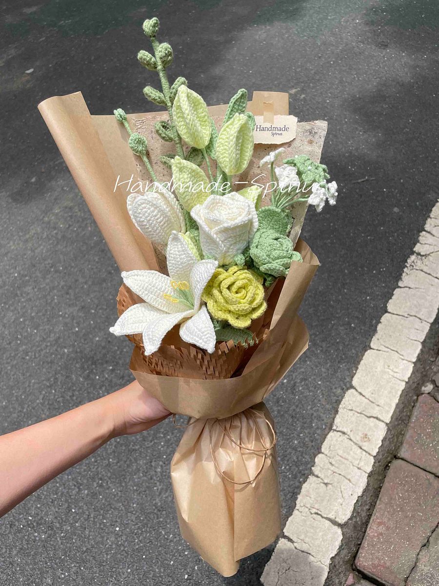 Green-Summer-Morning Fresh Lily Crochet Knit Bouquet product image (2)