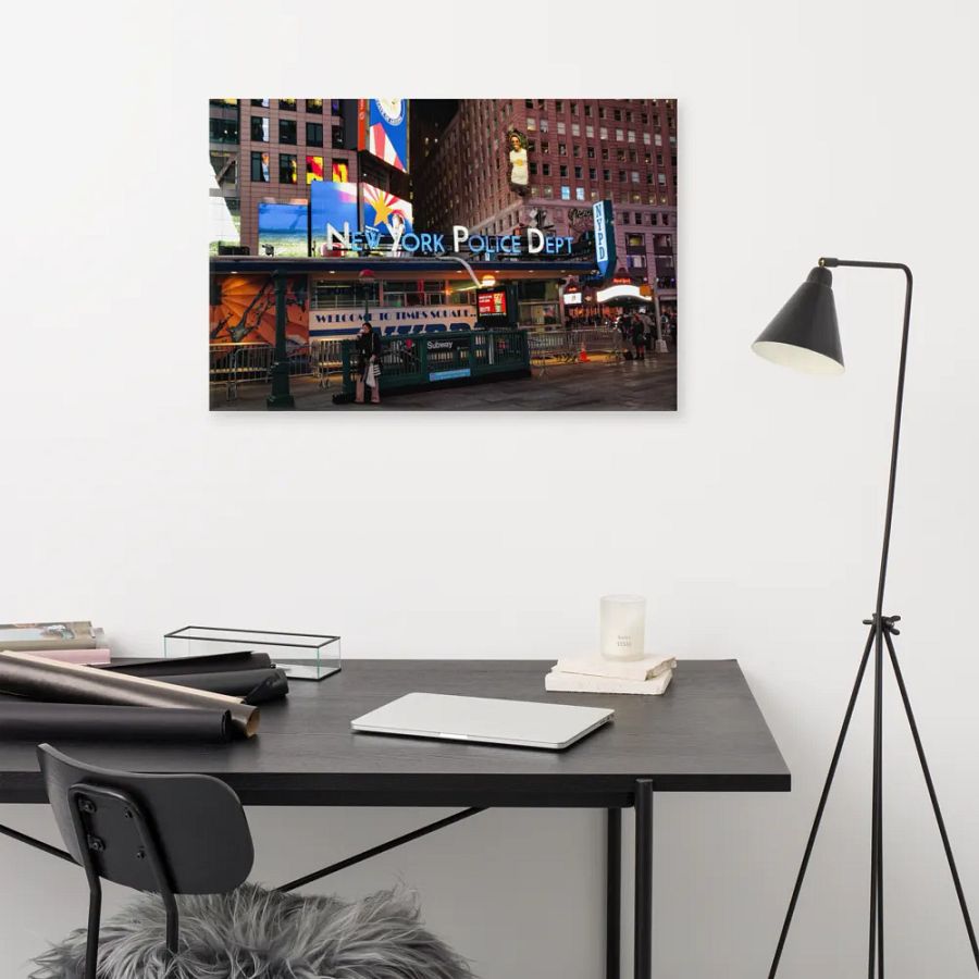 Times Square NYPD product image (11)