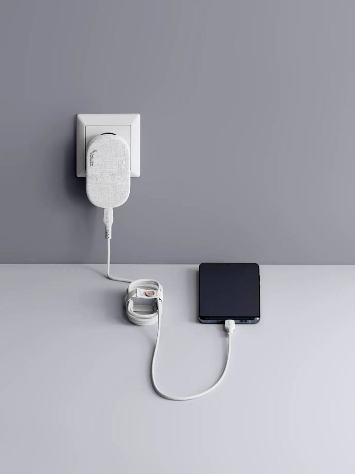 Quantum I 20W Ultra-flat USB-C Wall Charger with USB-C Cable, Snow-White product image (2)
