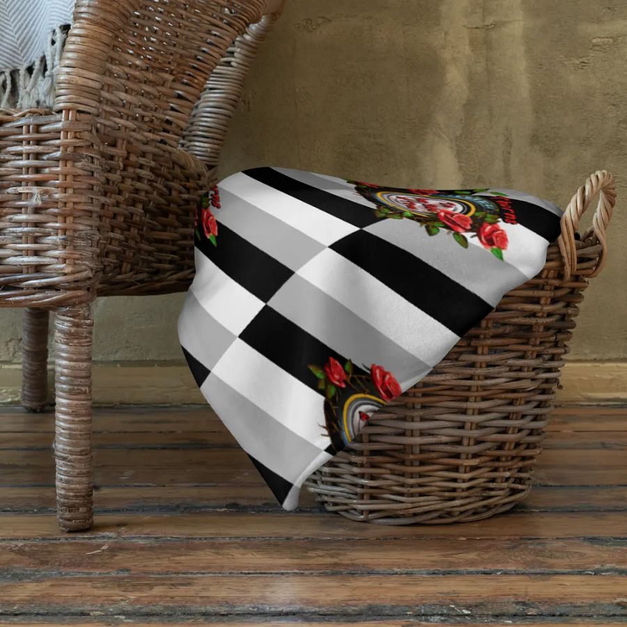 MSLA Thorns Thow Blanket product image (9)