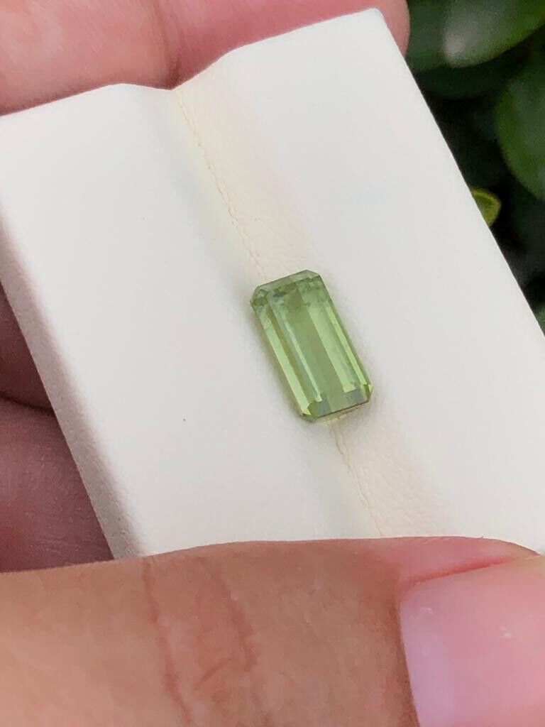 TOURMALINE EMERALD CUT APPLE GREEN GEMSTONE FOR JEWELRY & GIFT, 2.85 CARAT product image (3)