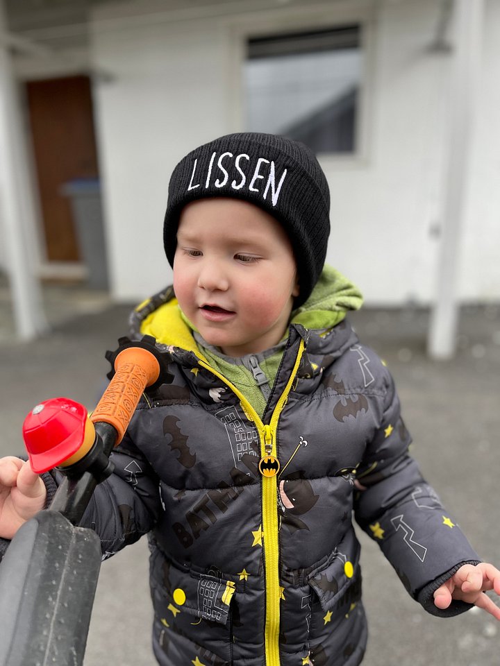LISSEN beanie! product image (2)