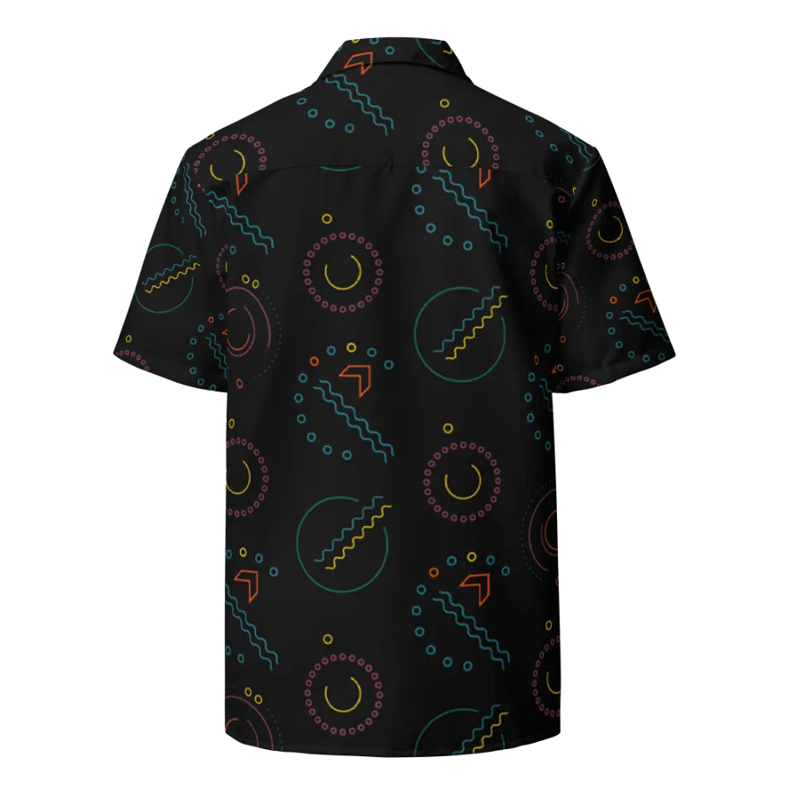 90s-Inspired Geometric shirt. product image (2)