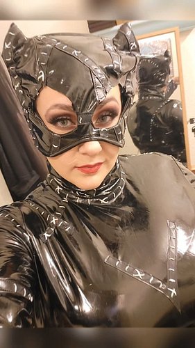 Had SUCH a great night. #baddie #catwoman #halloween #halloweencostume #halloween2025
