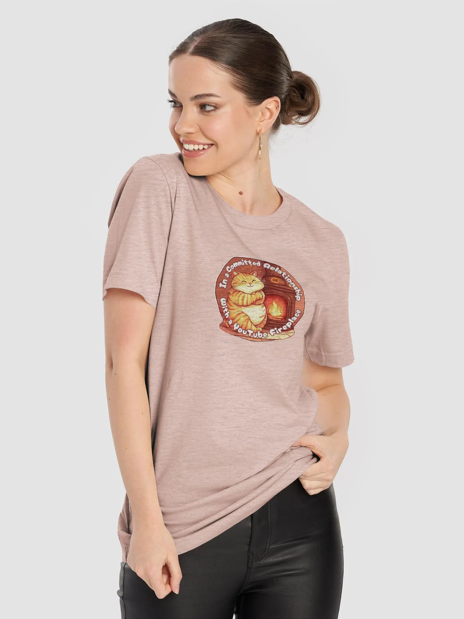 Cozy Cat - In a Committed Relationship with a YouTube Fireplace | Tee product image (2)