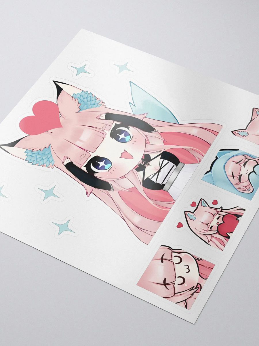 SheeKi Big Heart XL Sticker + 4 Emotes product image (3)