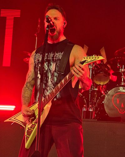 Bullet For My Valentine & Trivium from Mother's Day with @strwbrry333! What a show!