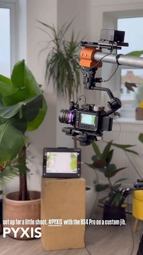 A few years ago I did a prototype custom jib with SmallRig’s dreamrig department which I’m using here with the Blackmagic Des...